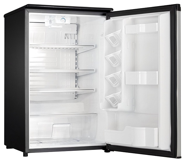 Where to rent REFRIGERATOR 6 CU FT in Butte MT